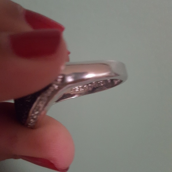 Lia Sophia ring - Picture 3 of 3